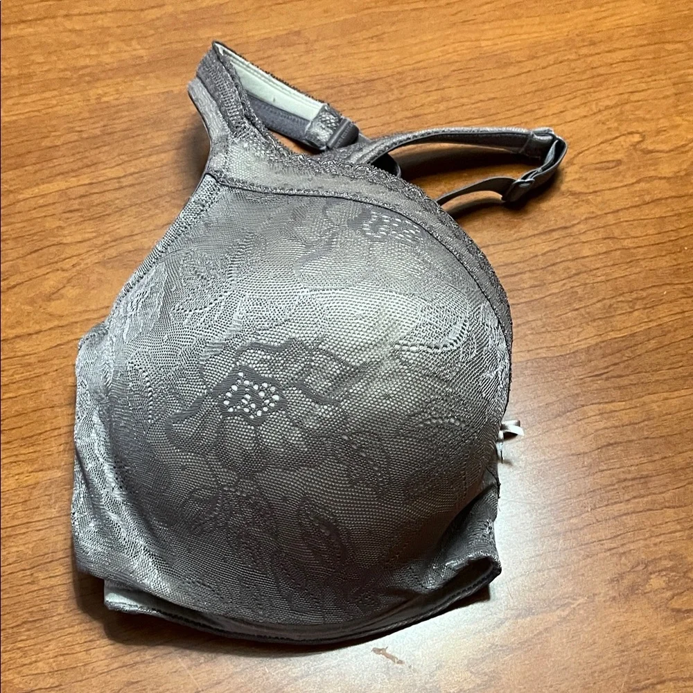 Elegant Lace Full-Coverage Bra in Gray